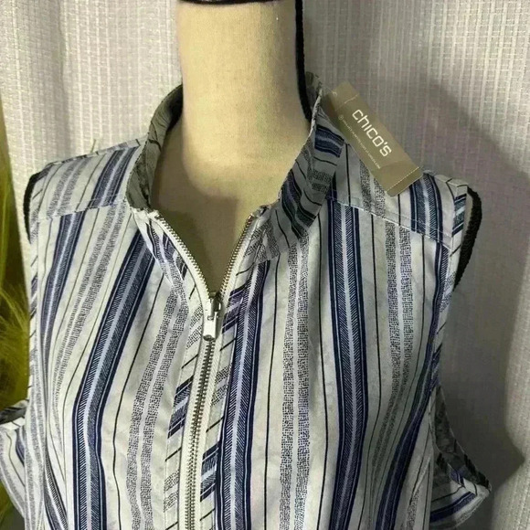 NWT Chicos Zenergy Women’s 3 US XL Neema Reversible Tonga Navy Printed Vest NEW - Picture 2 of 13